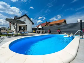 Holiday Home Dom&San-Two Bedroom and Swimming pool - Image 2