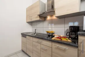 Apartment with barbeque | Garden view - Image 2