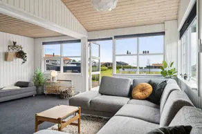 Vibrant Holiday Home in Juelsminde Near Sea - Image 4