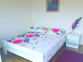 Flat with garden | City view - Image 3