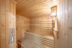 Holiday home with sauna, terrace & garden | Lake view - Image 3