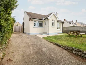Child-friendly cottage with garden | Pets allowed - Image 2