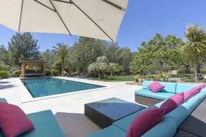 Villa with garden, private pool & terrace - Image 3
