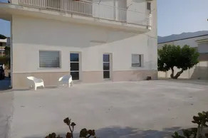 Merveilleux appartement de vacances avec internet haut débit, terrasse et jardin | Vue mer | Plage à proximité | Avec animaux autorisés - Image 4