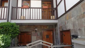 Chalet junto a la Ciudadela de Jaca - Image 2