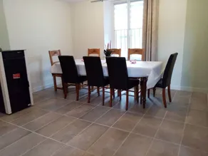 Fully equipped lovely holiday home with BBQ & terrace - Image 4