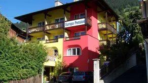 Family-friendly flat with garden | Mountain view | Perfect for remote work - Image 2