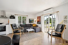 Fully equipped house with garden, terrace & BBQ | Pet-friendly - Image 5