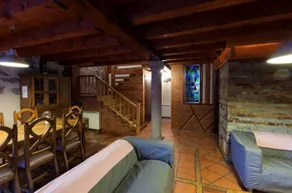 Ample holiday home with BBQ & garden - Image 3