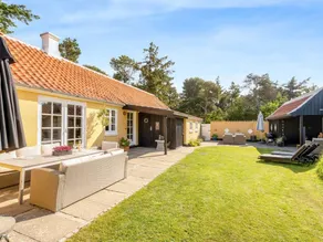 Family-friendly nice holiday home with barbeque & terrace | Close to the beach | Dogs allowed - Image 5