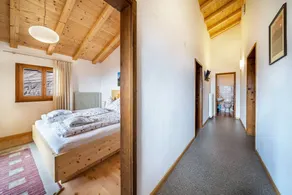 Flat with garden, BBQ & pool - Image 4