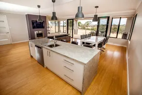 Luxury Cottage Rentals with Stunning Views in the Clare Valley, South Australia - Image 3