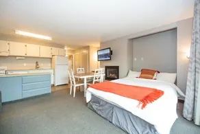 Flat with heated pool | Mountain view - Image 5