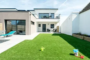 Family-friendly spacious house with garden, terrace & barbeque | Sea view | Next to the beach | Dogs allowed - Image 4