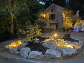 Holiday home with terrace, garden & barbecue - Image 4