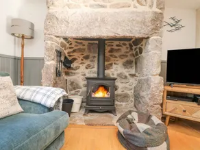 Cottage with garden - Image 4