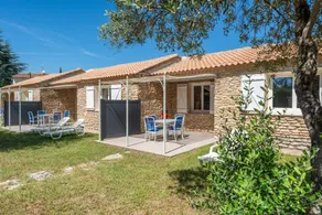 Rental With Terrace In Provence N18 - Image 2
