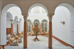 Ferienhaus mit Pool und Grill | Stadtblick - Image 2