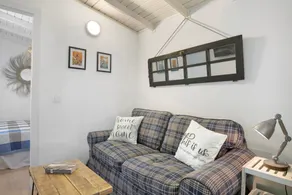 Holiday home with barbecue, terrace & garden | Mountain view - Image 4