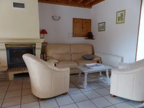 Gite with barbeque, terrace & garden - Image 2