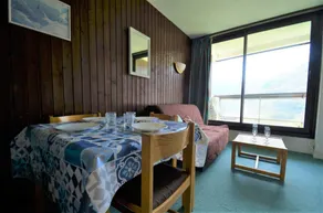 10m from ski slopes, 2nd floor, view mountain, tv, ski locker, 28m², Les Menuires - Image 3