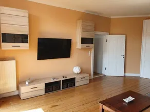 Apartment with terrace - Image 4