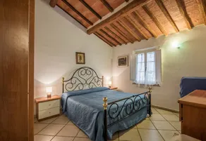 Flat with terrace & barbeque | Next to Piazza del Campo | City view - Image 5