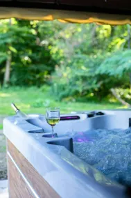 Holiday home with BBQ, garden & sauna | Suitable for remote work - Image 4