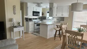 Adorable 2 Bedroom 2 Bath Beach House - Image 4