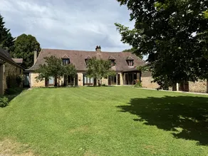 Holiday home with garden, private pool & BBQ | City view - Image 2