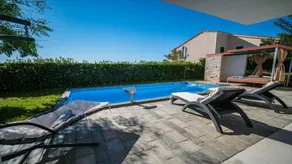 Fully equipped villa with terrace, garden & private pool | Sea view | Pets are welcome - Image 2