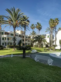 Children-friendly flat with pool, terrace & garden | Beach view | Beach nearby | Pets are welcome - Image 3