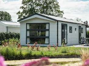 Chalet avec sauna, terrasse et jardin - Image 4