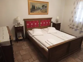 Apartment 'Trilocale 3' with Mountain View, Shared Terrace, and Wi-Fi - Image 2