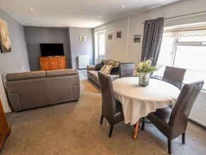 Family-friendly charming cottage with garden | Dogs allowed - Image 3