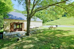 Gite with garden, terrace & barbeque - Image 2