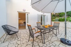 Studio with terrace & barbecue - Image 4