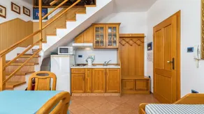 Flat with garden - Image 4