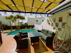 House with terrace, BBQ & private pool - Image 3