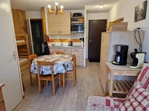 100m from ski slopes, 1st floor, view ski slopes/village, balcony, tv, ski locker, 28m², Montalbert - Image 3