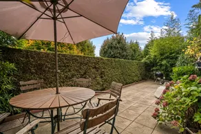 Agréable appartement de vacances convivial et familial avec terrasse, internet haut débit et jardin | Vue jardin | Adapté au travail à distance | Avec animaux admis - Image 2