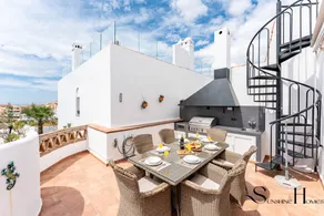Ferienhaus mit Pool, Garten und Grill - Image 2