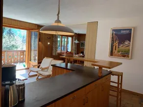 Apartment with terrace - Image 4