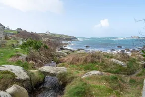 Charming cottage | Water view - Image 5