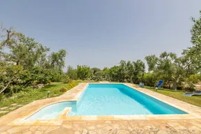 Fully equipped nice apartment with garden, jacuzzi & BBQ - Image 2
