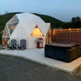 Luxury Dome with Hot Tub for Relaxing Glamping Escapes to Flatlands, New Brunswick - Image 2