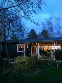 Holiday home with terrace & garden - Image 2