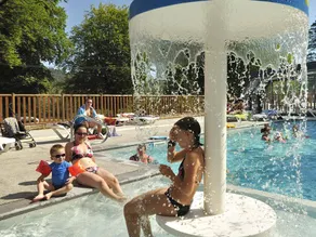 Mobil home avec terrasse et piscine chauffée - Image 3