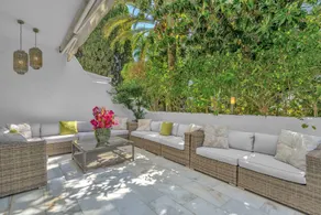 Grande apartamento apto para niños con piscina, jardín y terraza | En la playa | Ideal para trabajar remoto - Image 2