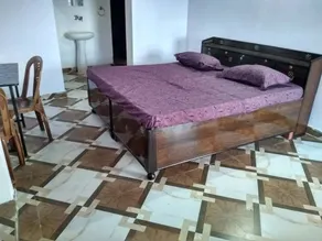Habitación privada con jardín - Image 1